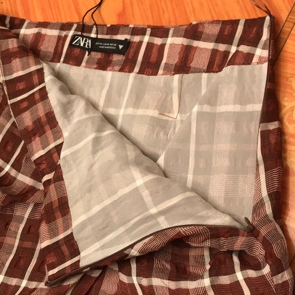 Zara Checkered print chiffon crinkle effect midi skirt with front slit Sz.XS - Picture 5 of 11